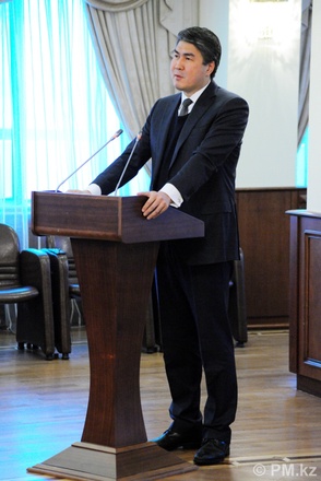 Министр индустрии и новых технодогий РК Асет Исекешев. Фото с сайта pm.kz